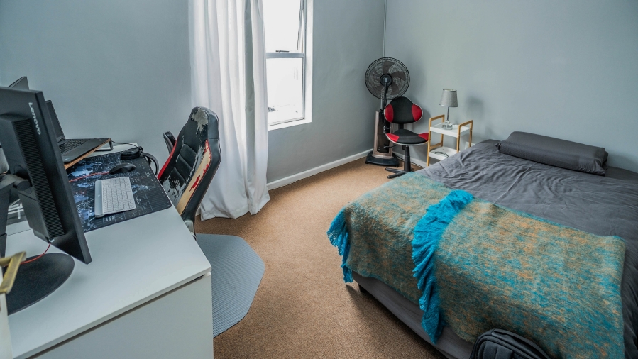 2 Bedroom Property for Sale in Uitzicht Western Cape